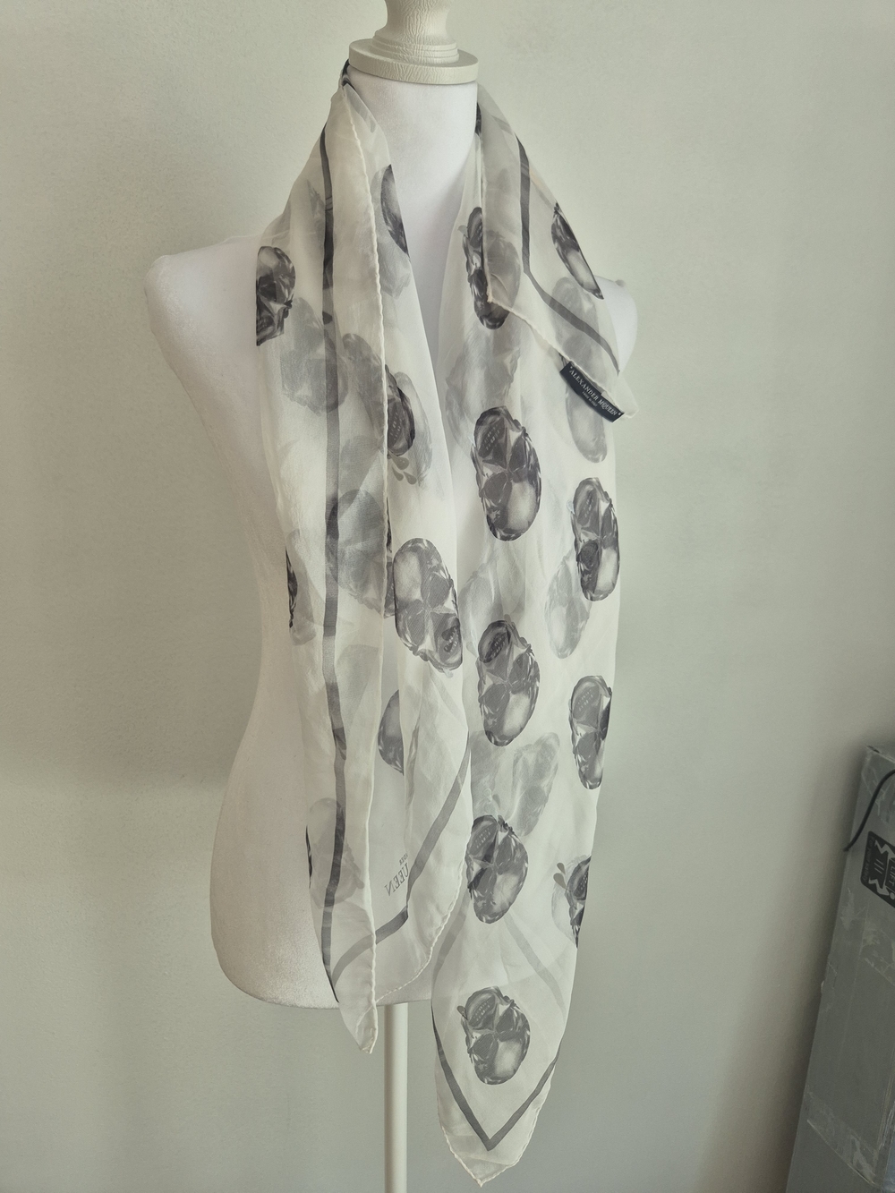 Alexander McQueen White Silk Scarf with Gray Skull Motif